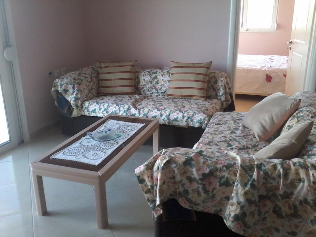 Apartment Adi ساراندا المظهر الخارجي الصورة